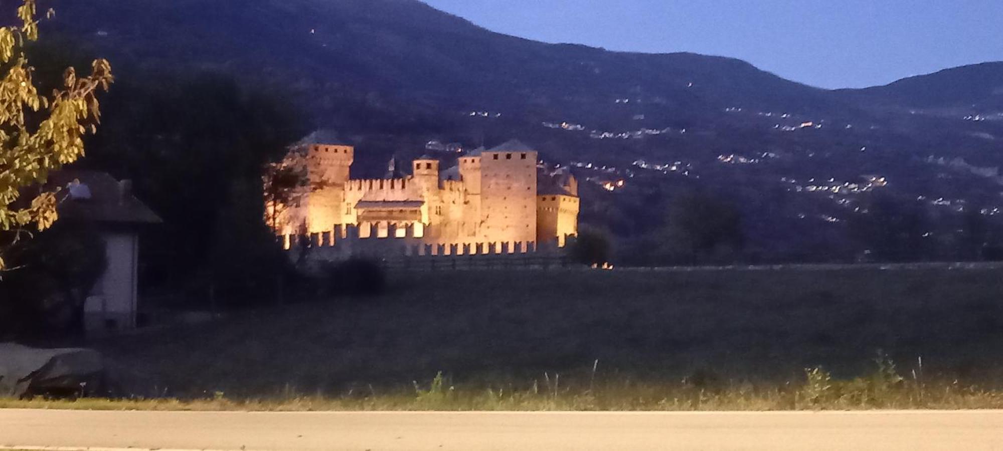 Vue Du Chateau Villa Fenis Dış mekan fotoğraf